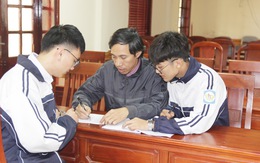 Học sinh Nghệ An bị từ chối cấp visa sang Mỹ dự thi