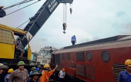 Điều cẩu đường sắt cứu hộ hai tàu hàng tông nhau ở Quảng Nam