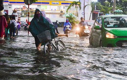 Sài Gòn mưa lớn đầu mùa, khắp nơi lại điệp khúc ngập