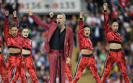 Giơ ‘ngón tay thối’ tại World Cup Robbie Williams có thể bị phạt tiền
