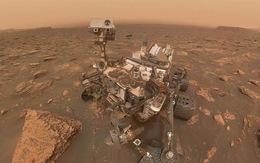 Tàu thăm dò NASA chụp ảnh selfie giữa bão cát sao Hỏa