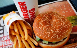 ‘Dụ dỗ’ phụ nữ mang thai với cầu thủ, Burger King phải xin lỗi