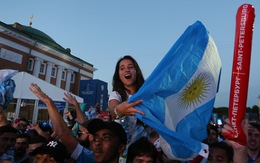 Tình yêu bóng đá qua lời ca cổ động viên Argentina