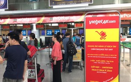 Phạt người ném điện thoại vào mặt nhân viên Vietjet 7,5 triệu