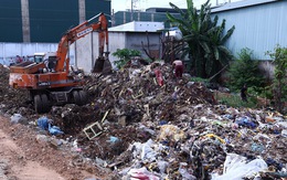 Bắt quả tang cơ sở chôn trộm 80 tấn rác thải công nghiệp