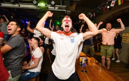 Hàng triệu người Anh say xỉn, bỏ làm vì ăn mừng World Cup thâu đêm