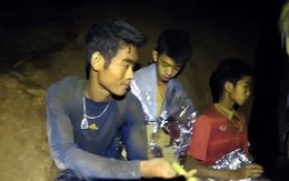 Tranh cãi về trách nhiệm HLV dẫn đội bóng Thái vào hang động
