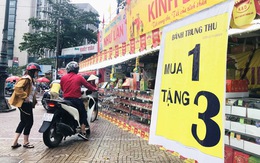 Bánh trung thu:  mua 1 được tặng 3, 4