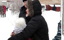Các em học trò Nga bị đâm khi bảo vệ cô giáo