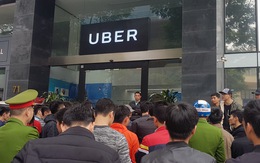 Hà Nội muốn Uber và Grab công bố giá trần, giá sàn