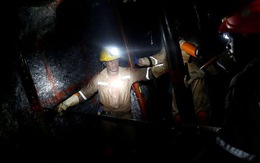 950 thợ mỏ kẹt dưới mỏ vàng ở Nam Phi