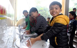 Chương trình 'Sẻ chia nước sạch': Nước sạch về trường