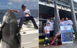 Cậu bé 8 tuổi 40kg câu được cá mập hổ 314kg