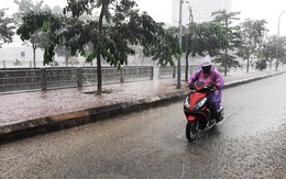 Nghệ An mưa lớn, cả ngàn học sinh nghỉ học vì đường chia cắt