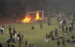 Đội nhà thua trận, CĐV ở Indonesia đập phá, đốt sân vận động