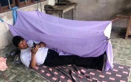 Cựu tổng thống Bolivia tị nạn ở Mexico, ngủ trong căn nhà tồi tàn đầy bụi bặm