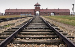 Ba Lan tố phim tài liệu về trại tập trung của Đức Quốc xã trên Netflix là sai sự thật