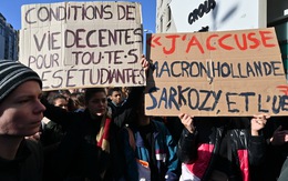 Sinh viên tự thiêu vì nghèo, ngành giáo dục Pháp khủng hoảng