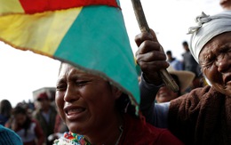 Bolivia bắt đầu thiếu thốn thực phẩm, xăng dầu