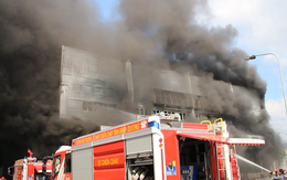 Video: Cháy lớn tại công ty sản xuất đồ gỗ ở Bình Dương