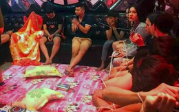 50 người 'phê' ma túy trong phòng karaoke có chăn, nệm, gối