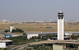Quá tải cả tần số liên lạc, sân bay Tân Sơn Nhất chia 2 khu điều hành bay