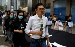 Người Hong Kong xuống đường giờ ăn trưa vì sinh viên chết trong biểu tình