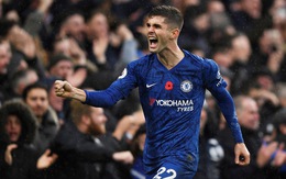 'Song sát' Abraham - Pulisic đưa Chelsea lên nhì bảng