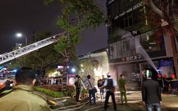 8 xe chữa cháy ứng cứu cửa hàng nội thất tại Đà Nẵng trong mưa lớn