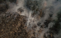 Núi rác Cam Ly cháy, khói độc tràn vào Đà Lạt