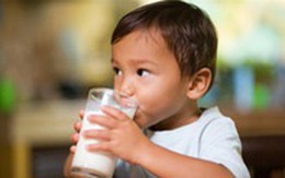 Sữa học đường phải bổ sung đủ 21 vi chất