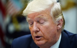 Ông Trump chê trách chuyện dội toa-lét ở Mỹ '10-15 lần mới xong'