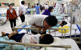Hàng chục học sinh nhập viện cấp cứu nghi bị ngộ độc