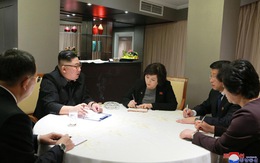 Báo Triều Tiên đăng tải ảnh bàn bạc đàm phán của ông Kim Jong Un