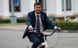 Diễn viên hài Vladimir Zelensky dẫn đầu cuộc đua tổng thống Ukraine