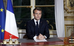 Tổng thống Pháp cam kết xây lại Nhà thờ Đức Bà Paris ‘đẹp hơn’ trong 5 năm
