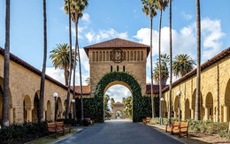 Đại học Stanford đuổi nữ sinh đậu nhờ cha mẹ chạy trường 500.000 USD