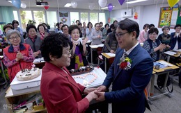 Giáo viên Hàn Quốc chán nản vì bị mắng chửi, bị quấy rối tình dục
