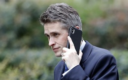Bộ trưởng Quốc phòng Anh bị sa thải vì rò rỉ thông tin về Huawei