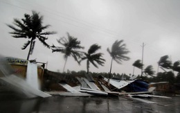 Siêu bão Fani ập vào Ấn Độ, 1 triệu người sơ tán