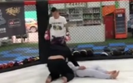 Môn đồ Vịnh Xuân bị võ sĩ MMA đo ván trong chớp mắt