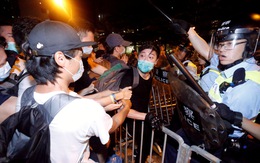 Biểu tình Hong Kong đã có đụng độ, báo Trung Quốc tố 'thế lực nước ngoài' phá