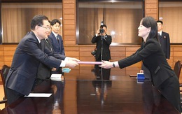 Em gái ông Kim đến chia buồn, gửi hoa viếng cựu đệ nhất phu nhân Hàn Quốc