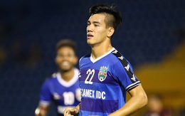 Tuyển thủ U23 Tiến Linh giúp B.Bình Dương hạ PSM Makassar
