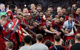 CĐV Liverpool ‘sướng’ vì đội nhà xóa được cái dớp thất bại để đăng quang