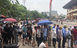 Xếp hàng mua vé xem tuyển U23 Việt Nam thi đấu tại Phú Thọ