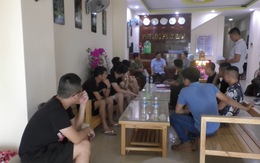 Một nhóm người Trung Quốc thuê khách sạn để tổ chức đánh bạc