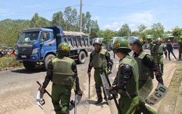 Đà Nẵng: Dân lại chặn đường vào bãi rác, công an phải vào cuộc