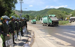 Dân liên tục chặn xe chở rác ở Đà Nẵng: 'Liều thuốc' nào kịp thời?