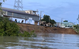 Gần 80m quốc lộ 91 bị rạn nứt đã đổ sụp xuống sông Hậu